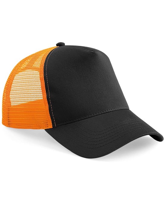 Snapback trucker